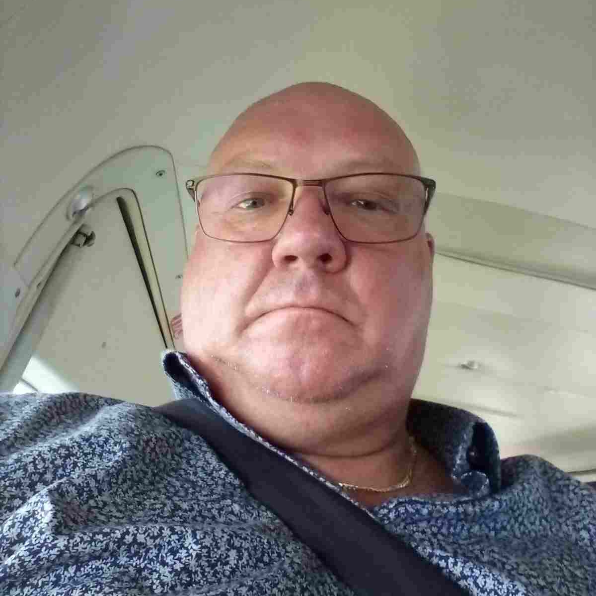 DICKHUT JOERG